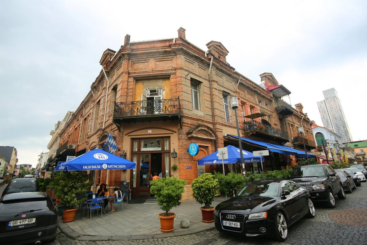 Lilus Hostel 巴统 外观 照片